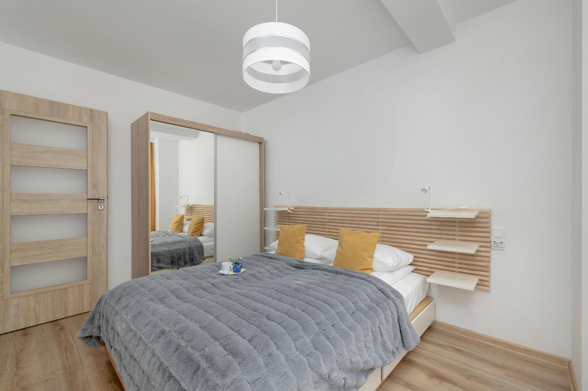 Apartment Exclusive And Modern Grey With Furnished Balcony In By Renters *
