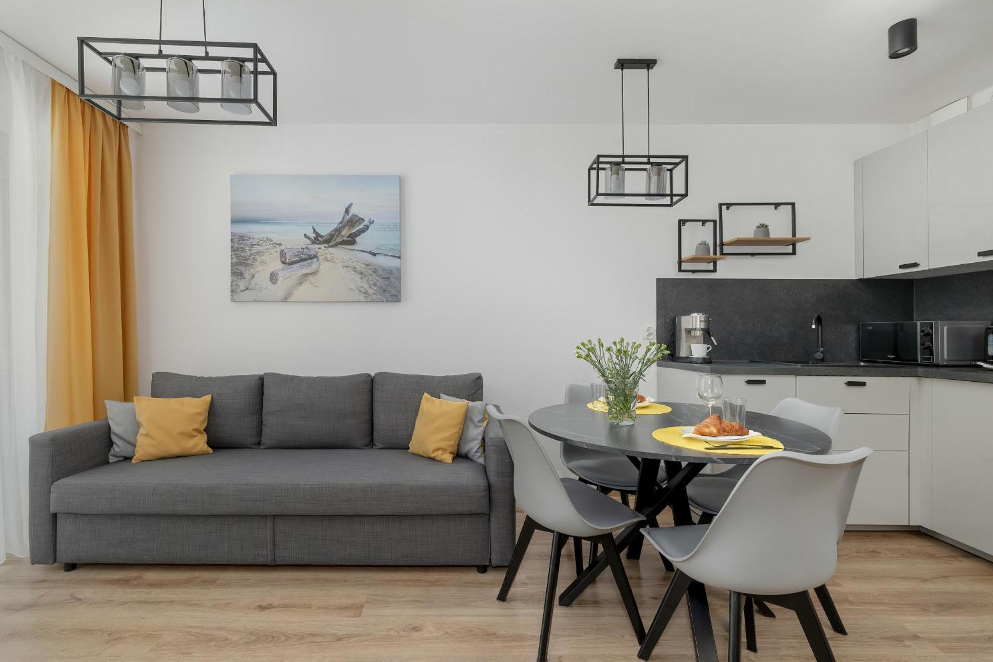 Exclusive And Modern Grey With Furnished Balcony In By Renters * Kolberg