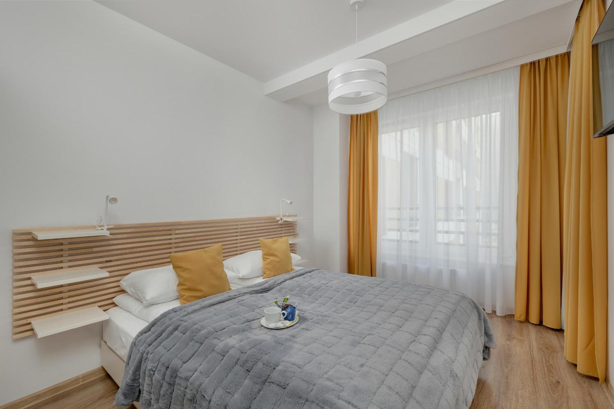 Apartment Exclusive And Modern Grey With Furnished Balcony In By Renters *